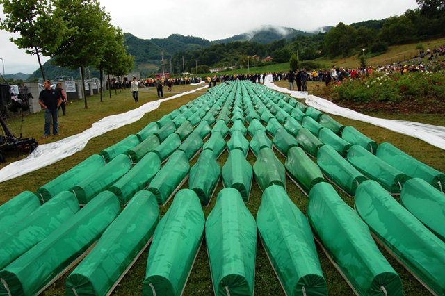Masakra w Srebrenicy 