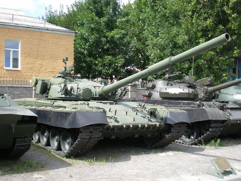 Białoruś w swoich muzeach prezentuje pojazdy wycofane ze służby, np. czołgi T-80.