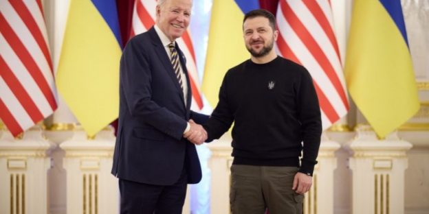 Prezydent USA (Joe Biden) i prezydent Ukrainy (Wołodymyr Zełeński) Prezydent USA (Joe Biden) i prezydent Ukrainy (Wołodymyr Zełeński)